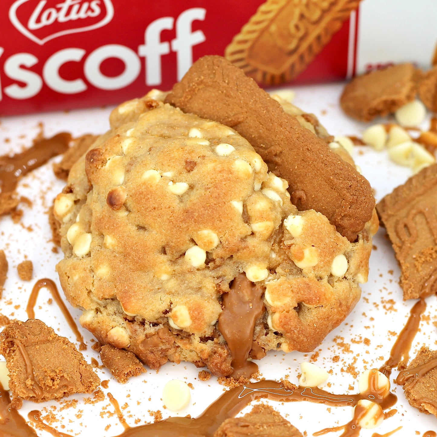 NYC-style Biscoff cookie by Dolly’s Dough, baked with caramelised biscuit dough and topped with a Lotus Biscoff biscuit. Order online for UK-wide delivery.