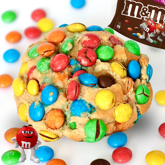 The Real Slim Shady cookie by Dolly’s Dough – NYC-style chocolate cookie packed with colourful M&M’s and Belgian milk chocolate chips. Freshly baked and delivered UK-wide.